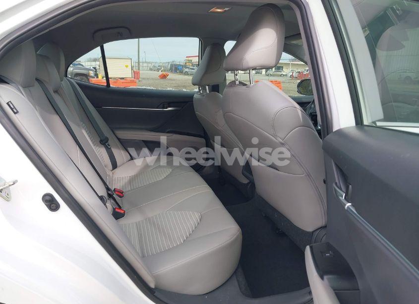 Photo 8 of 2020 Toyota Camry SE (VIN 4T1G11AKXLU920633)