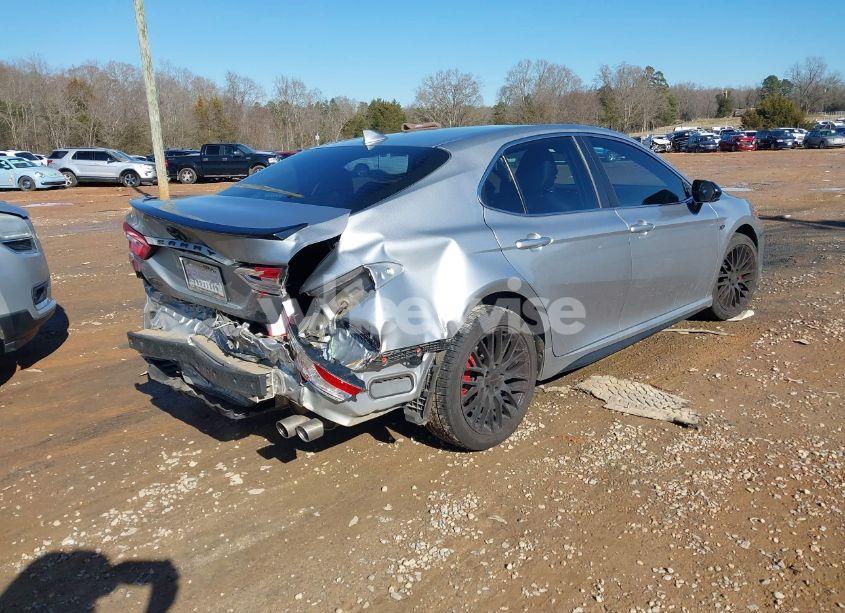 Photo 4 of 2020 Toyota Camry (VIN 4T1G11AKXLU959268)