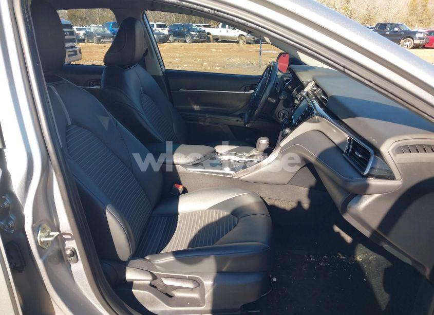 Photo 5 of 2020 Toyota Camry (VIN 4T1G11AKXLU959268)