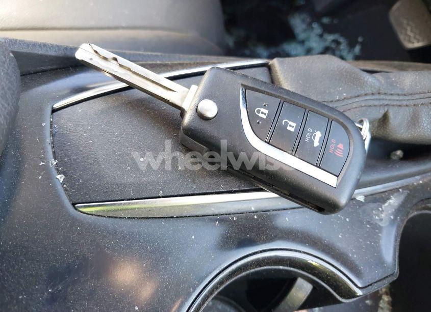 Photo 11 of 2020 Toyota Camry SE (VIN 4T1G11AKXLU982050)