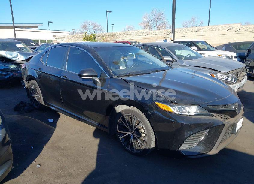 Photo 14 of 2020 Toyota Camry SE (VIN 4T1G11AKXLU982050)