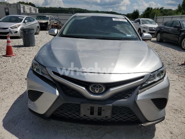 Photo 4 of 2020 TOYOTA CAMRY SE (VIN 4T1G11AKXLU986678)
