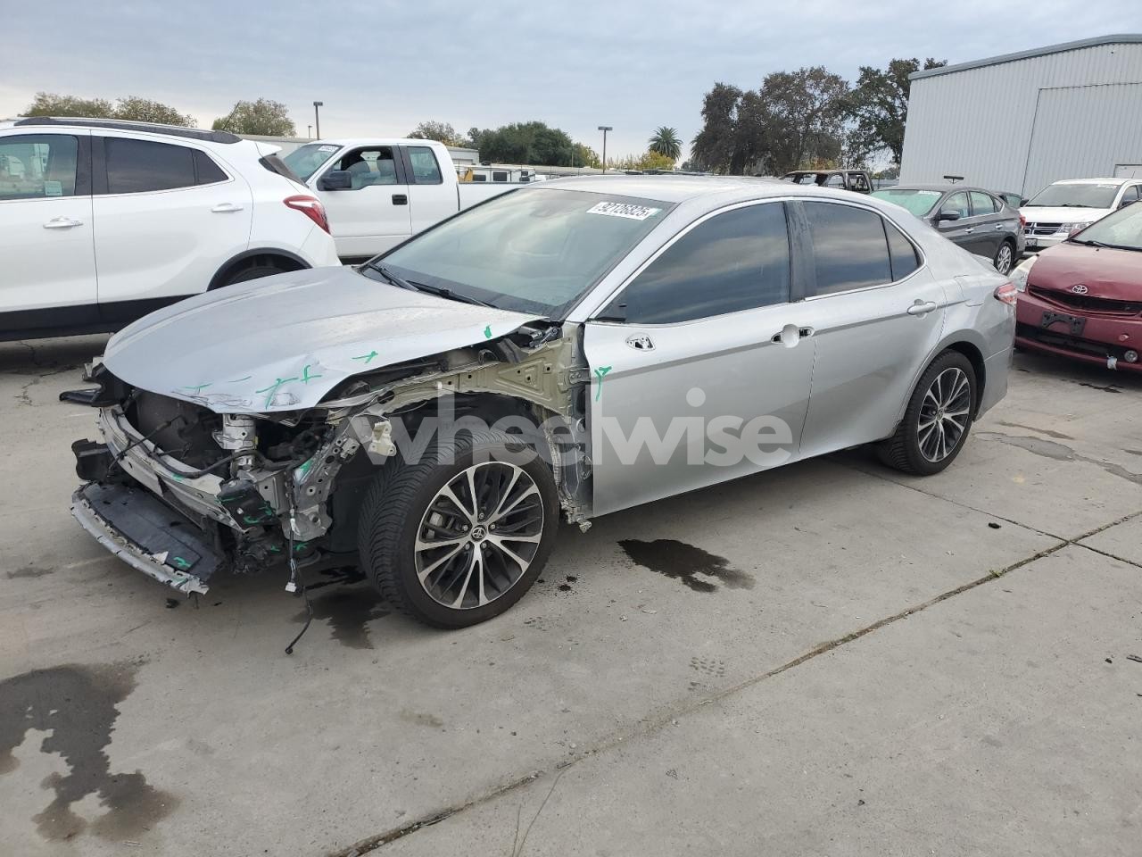 2020 TOYOTA CAMRY SE (VIN 4T1G11AKXLU987653) main photo