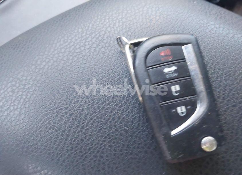 Photo 11 of 2021 Toyota Camry SE (VIN 4T1G11AKXMU404242)