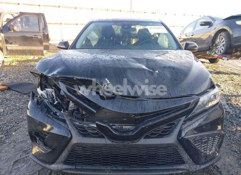 Photo 12 of 2021 Toyota Camry SE (VIN 4T1G11AKXMU404242)