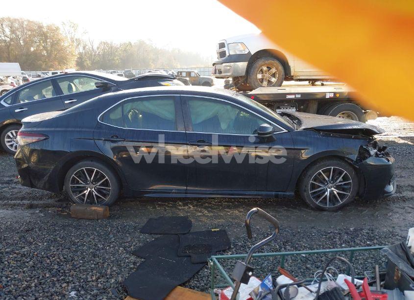 Photo 13 of 2021 Toyota Camry SE (VIN 4T1G11AKXMU404242)