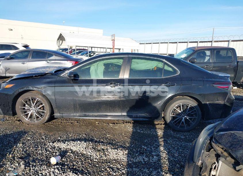 Photo 14 of 2021 Toyota Camry SE (VIN 4T1G11AKXMU404242)