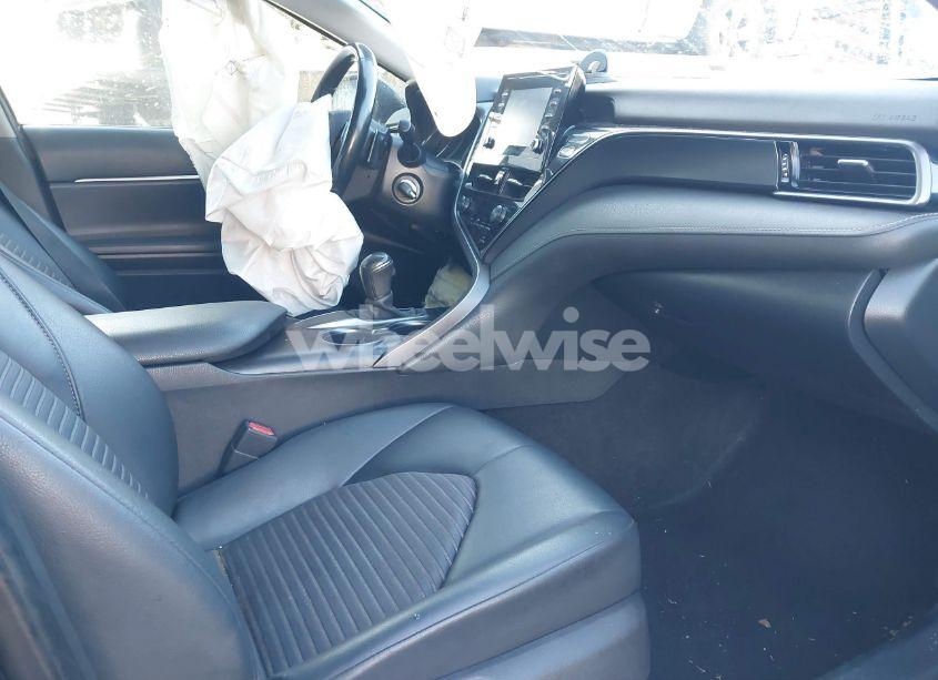 Photo 5 of 2021 Toyota Camry SE (VIN 4T1G11AKXMU404242)