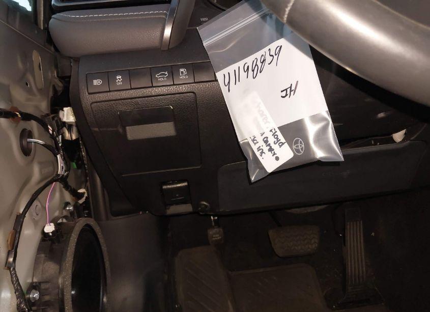 Photo 18 of 2021 Toyota Camry SE (VIN 4T1G11AKXMU425270)