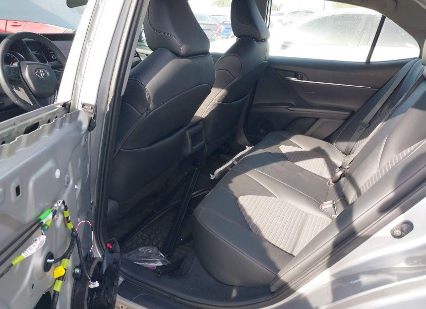 Photo 8 of 2021 Toyota Camry SE (VIN 4T1G11AKXMU425270)