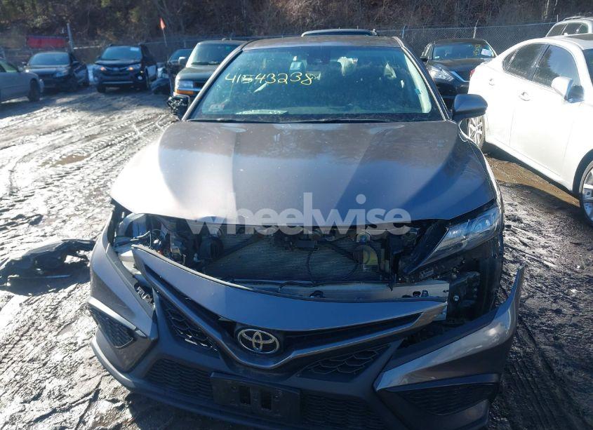 Photo 13 of 2021 Toyota Camry SE (VIN 4T1G11AKXMU429447)