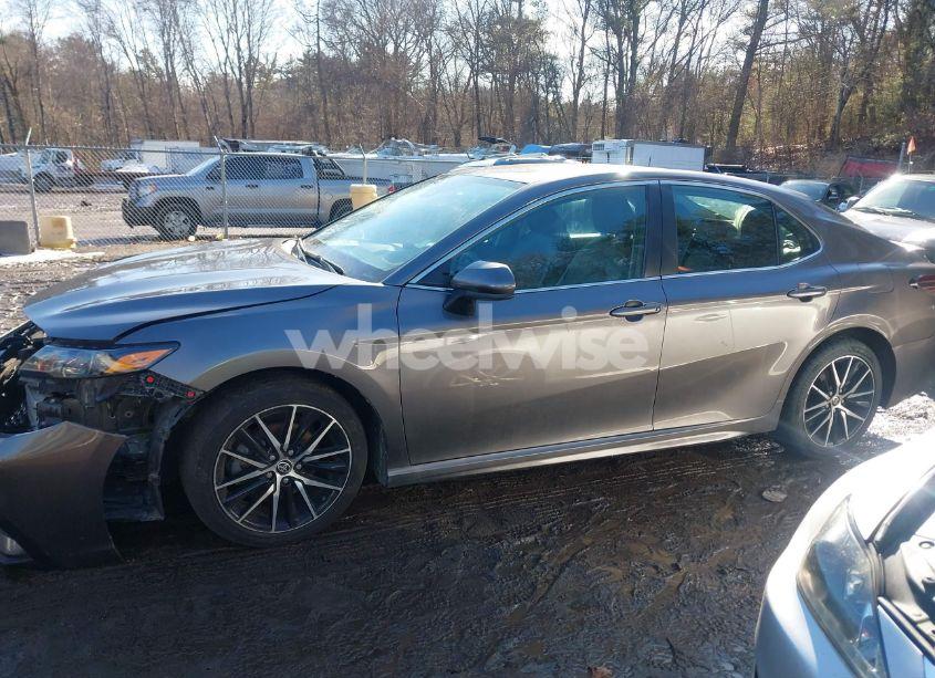 Photo 15 of 2021 Toyota Camry SE (VIN 4T1G11AKXMU429447)