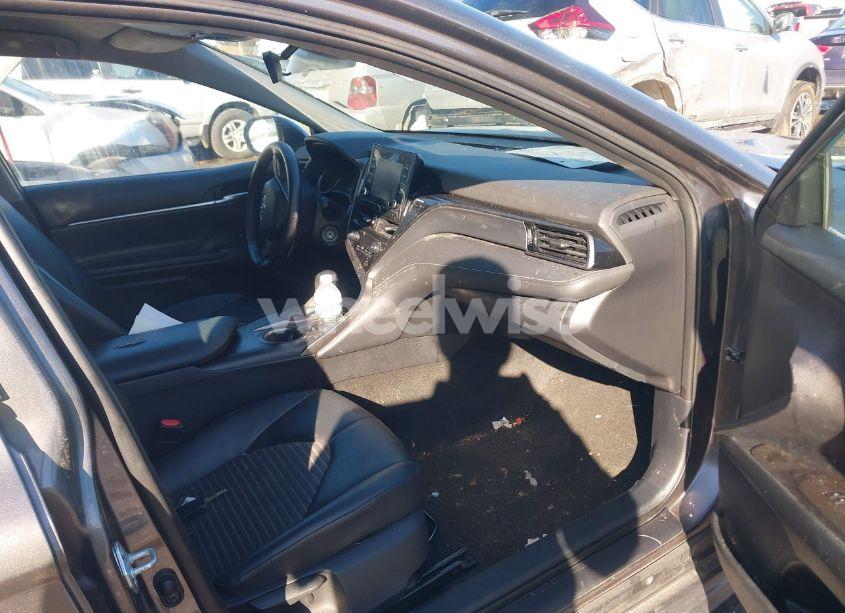 Photo 5 of 2021 Toyota Camry SE (VIN 4T1G11AKXMU429447)