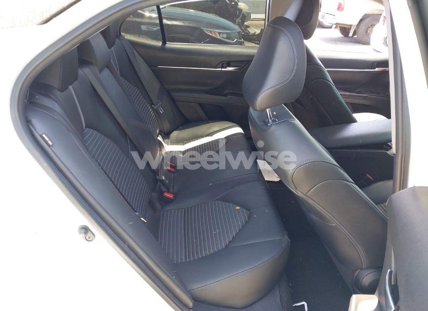 Photo 8 of 2021 Toyota Camry SE (VIN 4T1G11AKXMU439640)