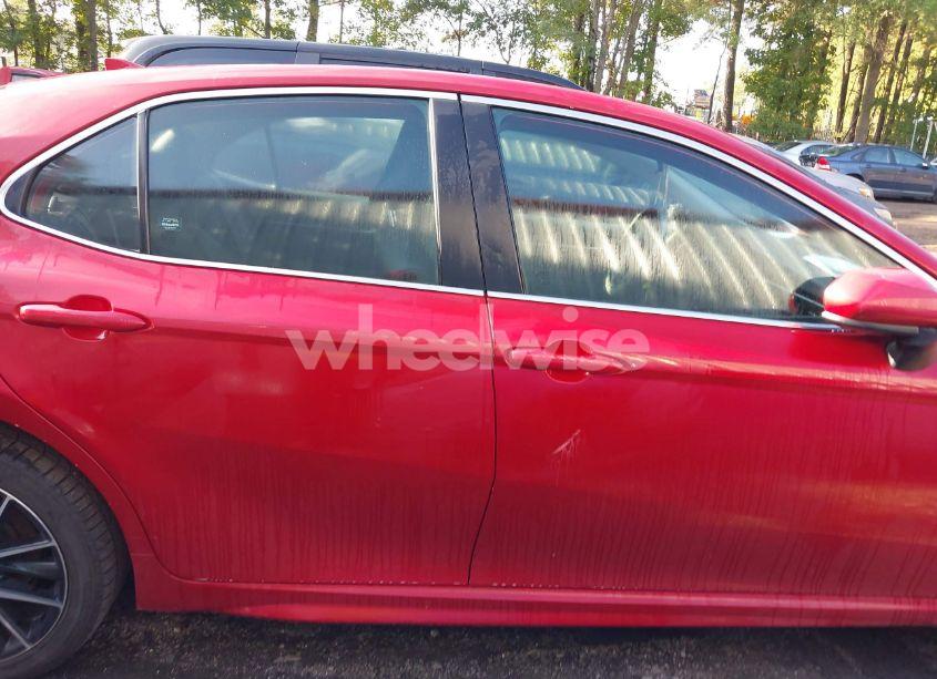 Photo 13 of 2021 Toyota Camry SE (VIN 4T1G11AKXMU442540)