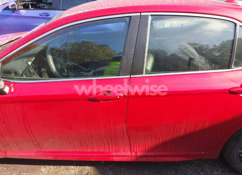 Photo 14 of 2021 Toyota Camry SE (VIN 4T1G11AKXMU442540)