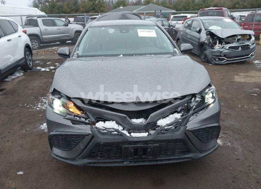 Photo 13 of 2021 Toyota Camry SE (VIN 4T1G11AKXMU450041)