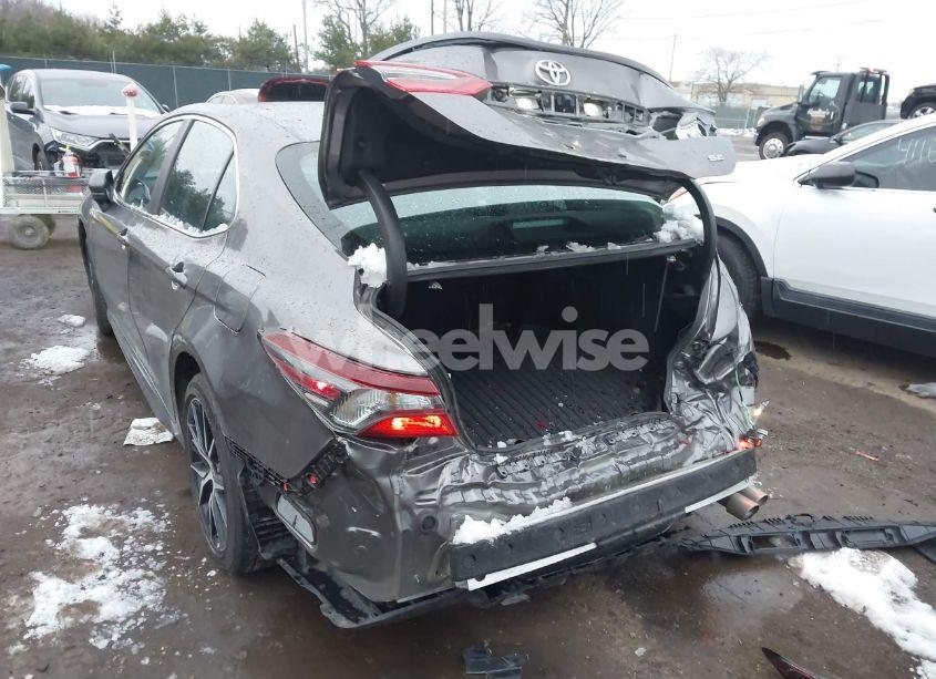 Photo 6 of 2021 Toyota Camry SE (VIN 4T1G11AKXMU450041)