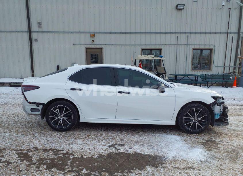 Photo 14 of 2021 Toyota Camry SE (VIN 4T1G11AKXMU480530)