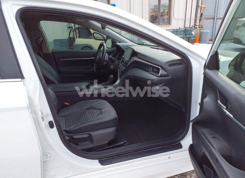 Photo 5 of 2021 Toyota Camry SE (VIN 4T1G11AKXMU480530)