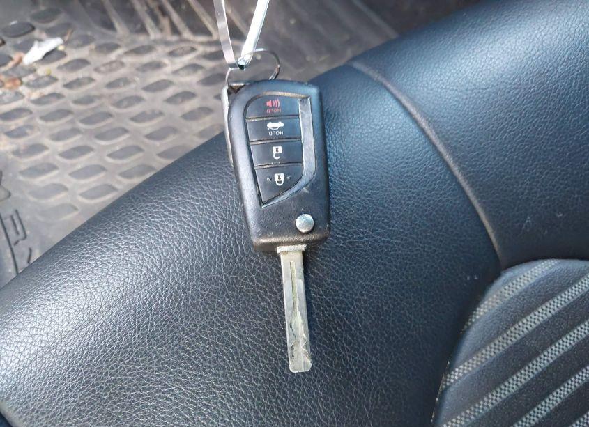 Photo 11 of 2021 Toyota Camry SE (VIN 4T1G11AKXMU519388)