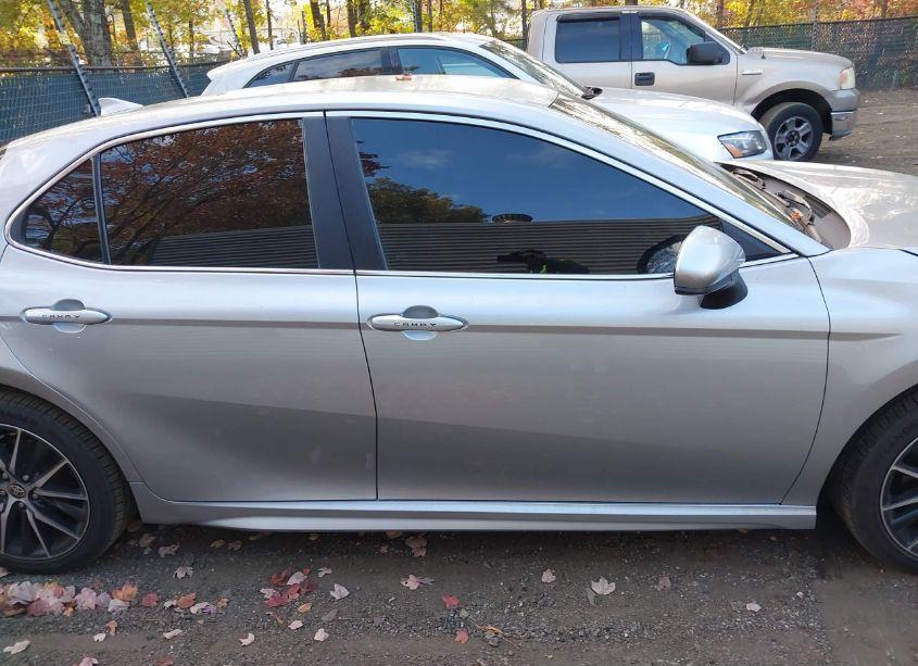 Photo 13 of 2021 Toyota Camry SE (VIN 4T1G11AKXMU519388)