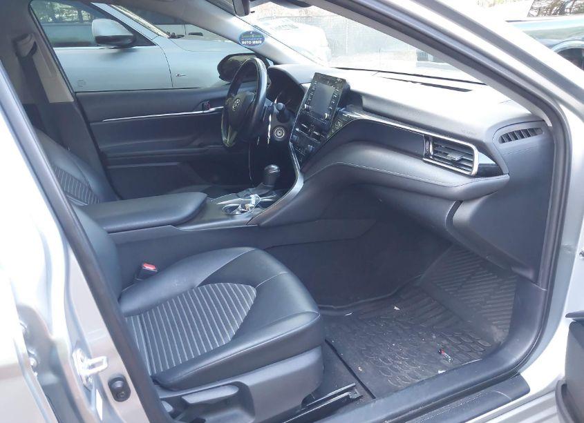 Photo 5 of 2021 Toyota Camry SE (VIN 4T1G11AKXMU519388)