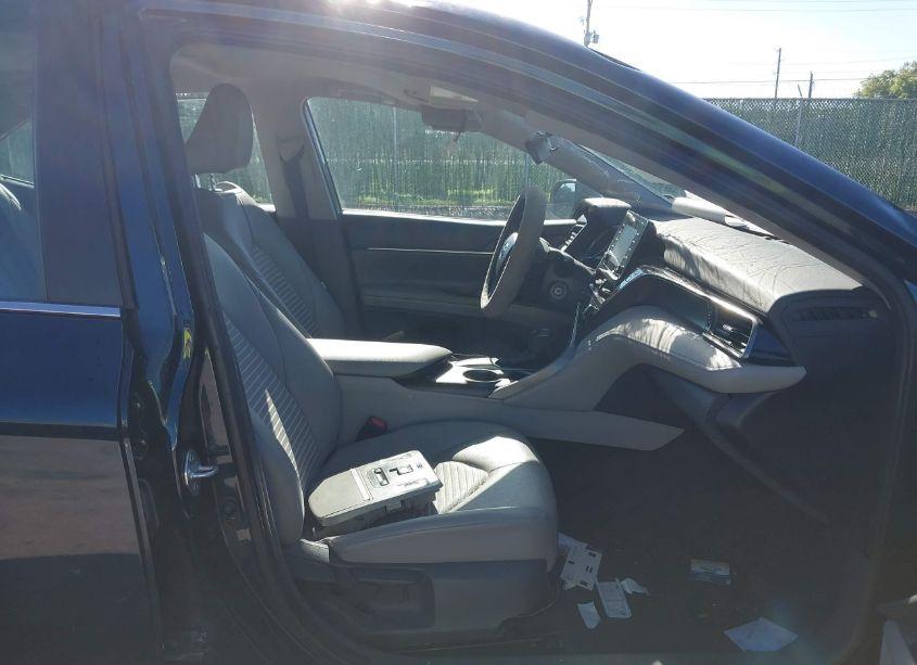 Photo 5 of 2021 Toyota Camry SE (VIN 4T1G11AKXMU521142)