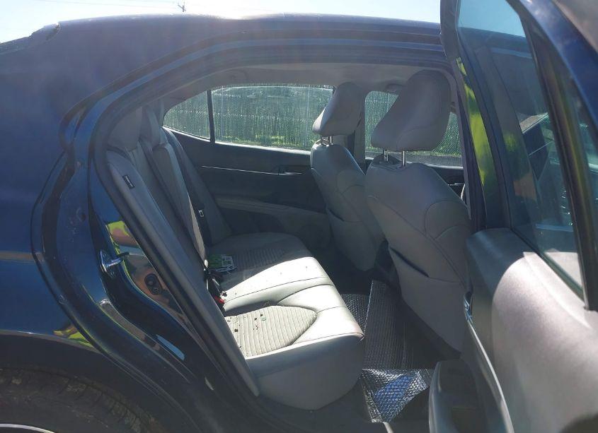 Photo 8 of 2021 Toyota Camry SE (VIN 4T1G11AKXMU521142)