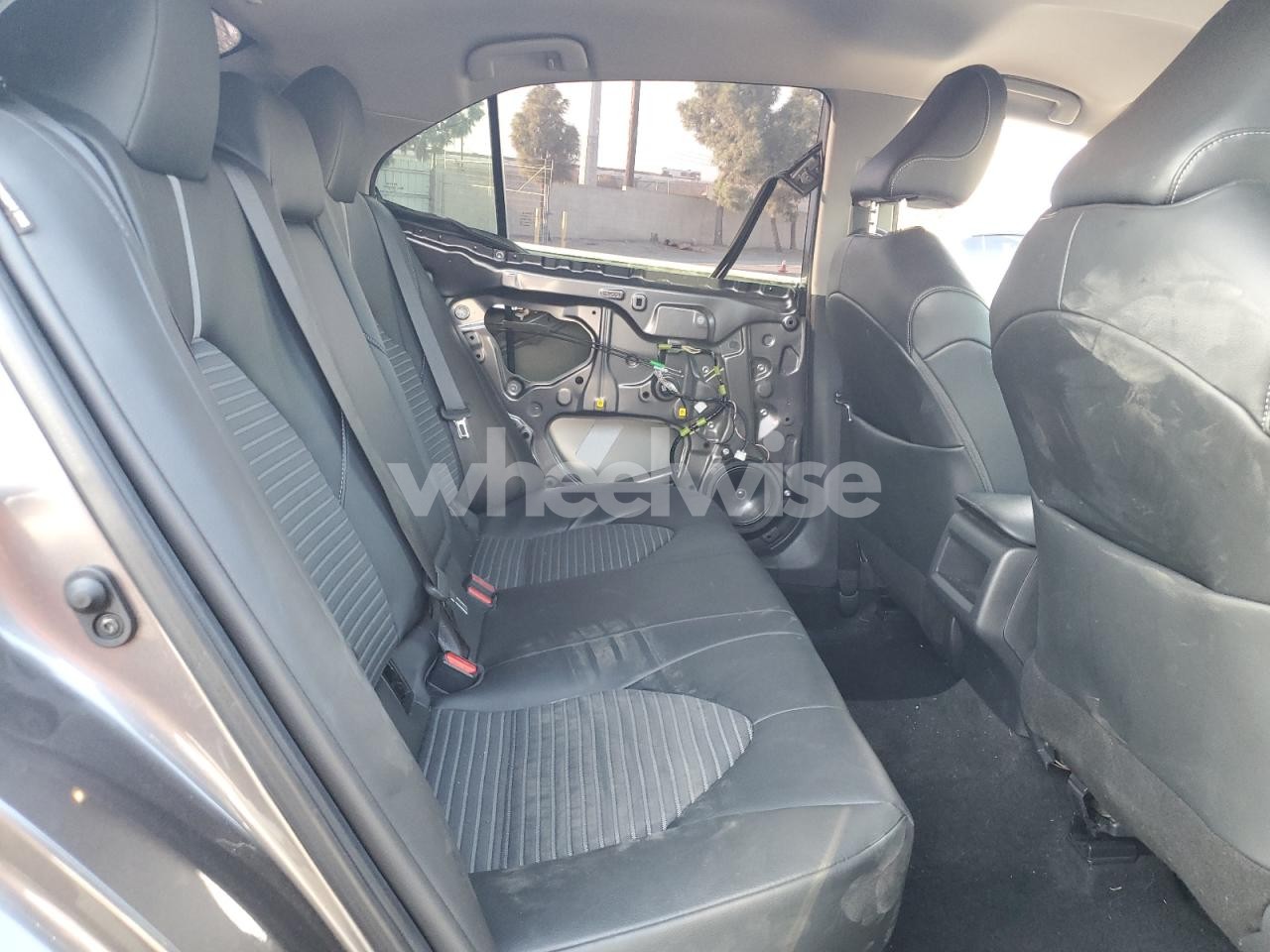 Photo 10 of 2021 TOYOTA CAMRY SE (VIN 4T1G11AKXMU536482)