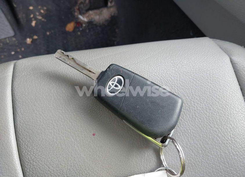 Photo 11 of 2021 Toyota Camry SE (VIN 4T1G11AKXMU560622)