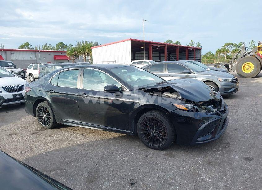 Photo 13 of 2021 Toyota Camry SE (VIN 4T1G11AKXMU560622)