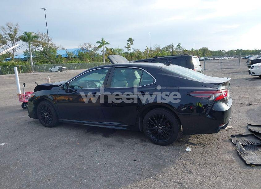 Photo 14 of 2021 Toyota Camry SE (VIN 4T1G11AKXMU560622)