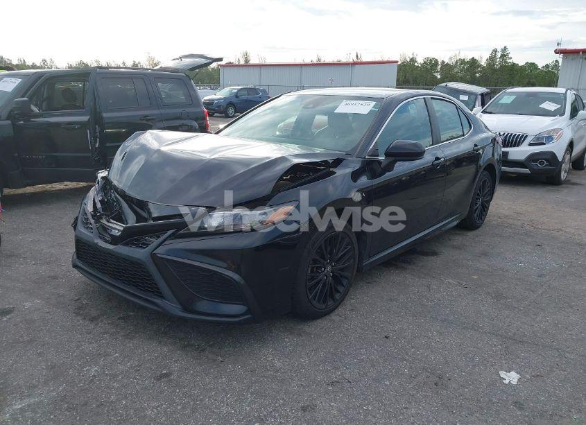 Photo 2 of 2021 Toyota Camry SE (VIN 4T1G11AKXMU560622)