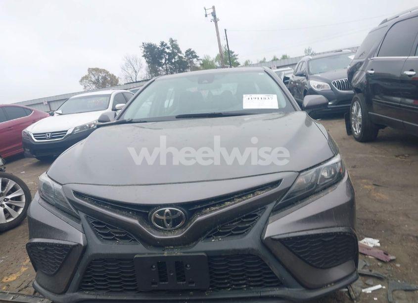 Photo 12 of 2021 Toyota Camry SE (VIN 4T1G11AKXMU562225)