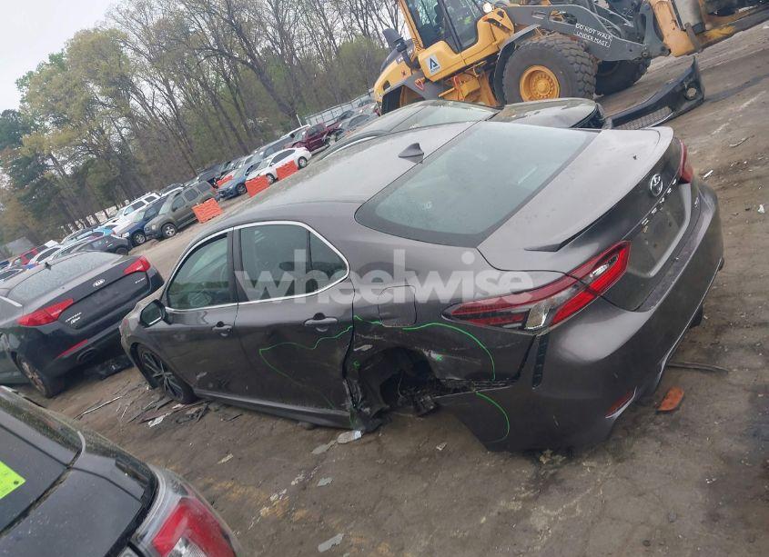 Photo 14 of 2021 Toyota Camry SE (VIN 4T1G11AKXMU562225)