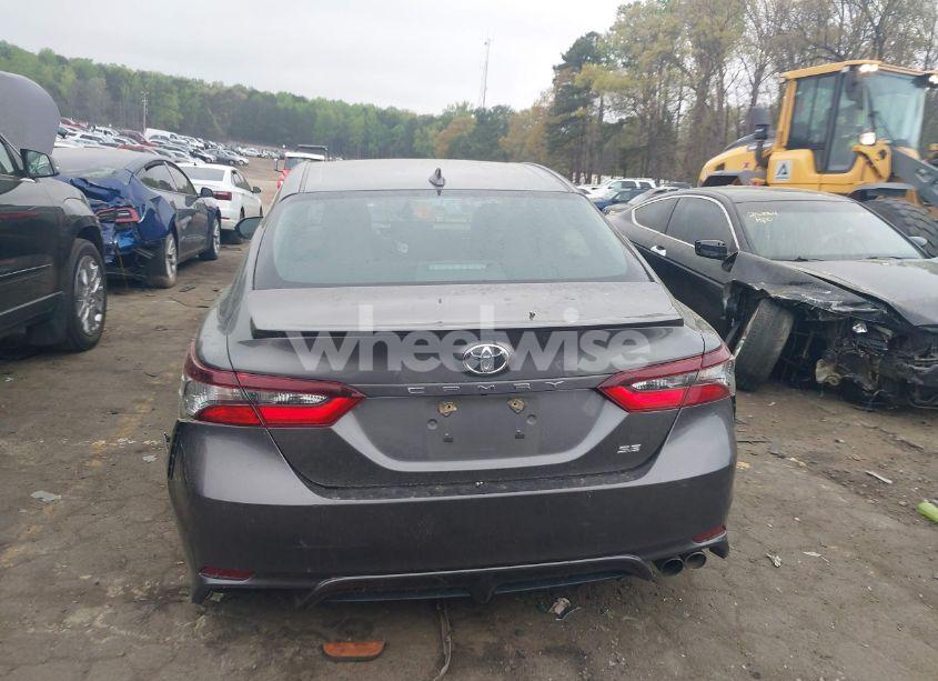 Photo 16 of 2021 Toyota Camry SE (VIN 4T1G11AKXMU562225)