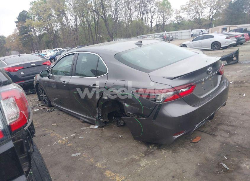 Photo 3 of 2021 Toyota Camry SE (VIN 4T1G11AKXMU562225)