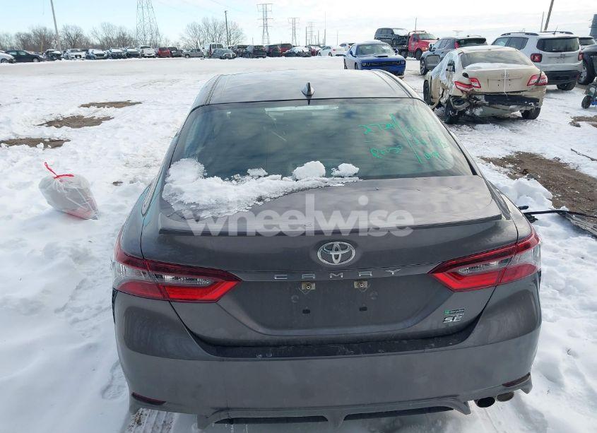 Photo 16 of 2021 Toyota Camry SE (VIN 4T1G11AKXMU600746)