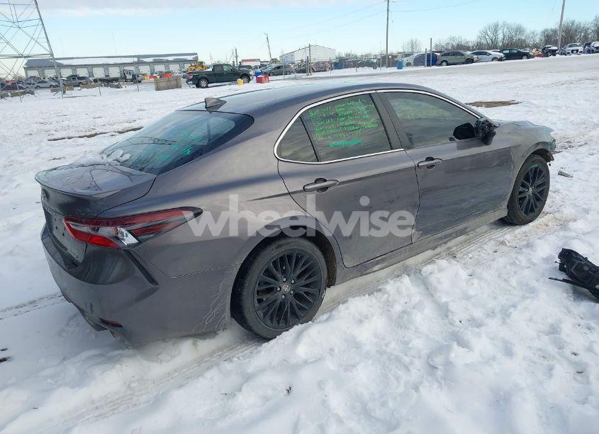 Photo 4 of 2021 Toyota Camry SE (VIN 4T1G11AKXMU600746)