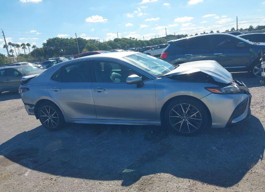 Photo 14 of 2021 Toyota Camry SE (VIN 4T1G11AKXMU603758)