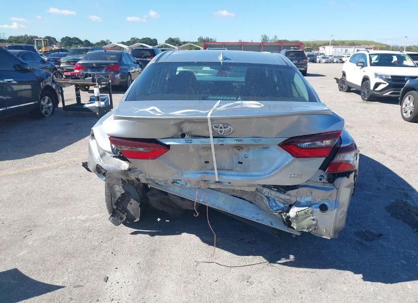 Photo 17 of 2021 Toyota Camry SE (VIN 4T1G11AKXMU603758)