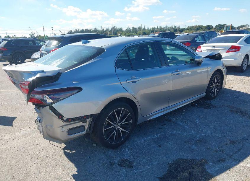 Photo 4 of 2021 Toyota Camry SE (VIN 4T1G11AKXMU603758)