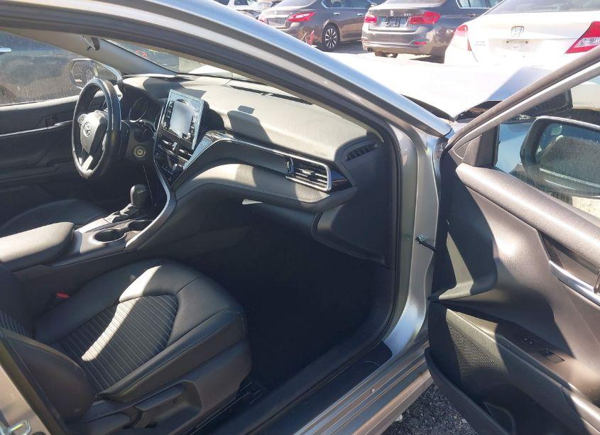 Photo 5 of 2021 Toyota Camry SE (VIN 4T1G11AKXMU603758)