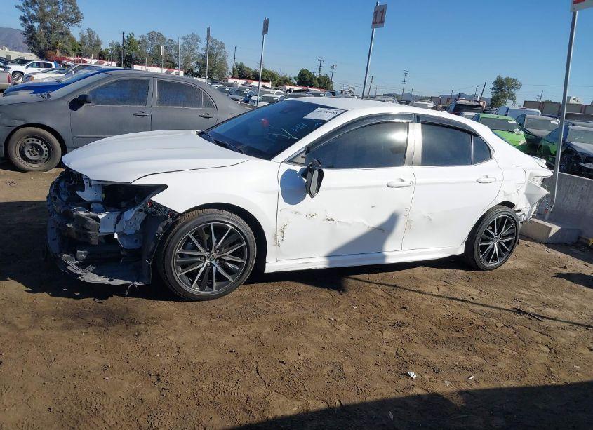 Photo 15 of 2021 Toyota Camry SE (VIN 4T1G11AKXMU605249)