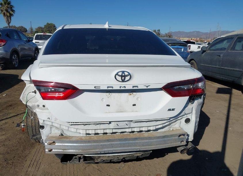 Photo 17 of 2021 Toyota Camry SE (VIN 4T1G11AKXMU605249)