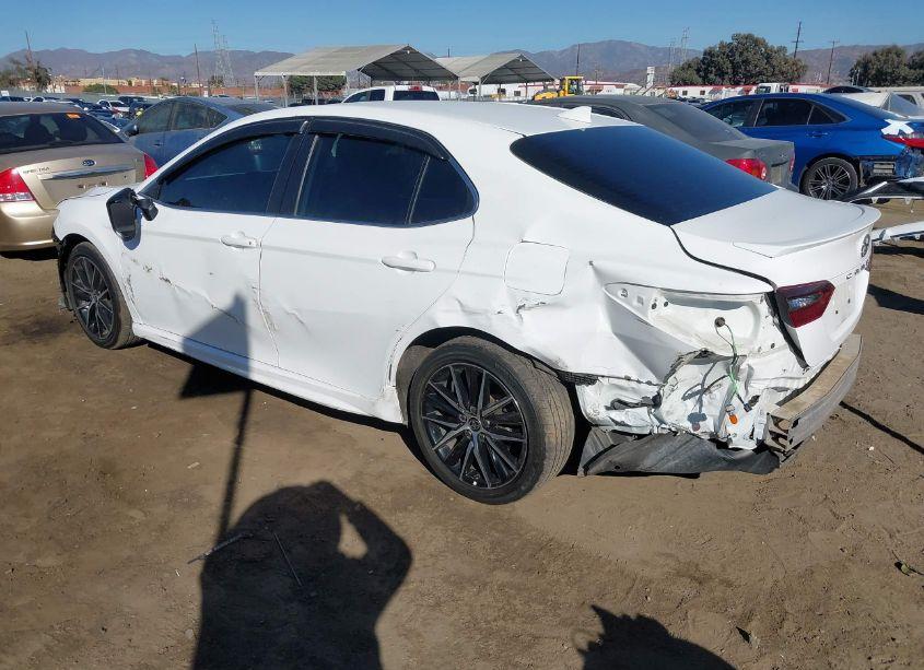 Photo 3 of 2021 Toyota Camry SE (VIN 4T1G11AKXMU605249)