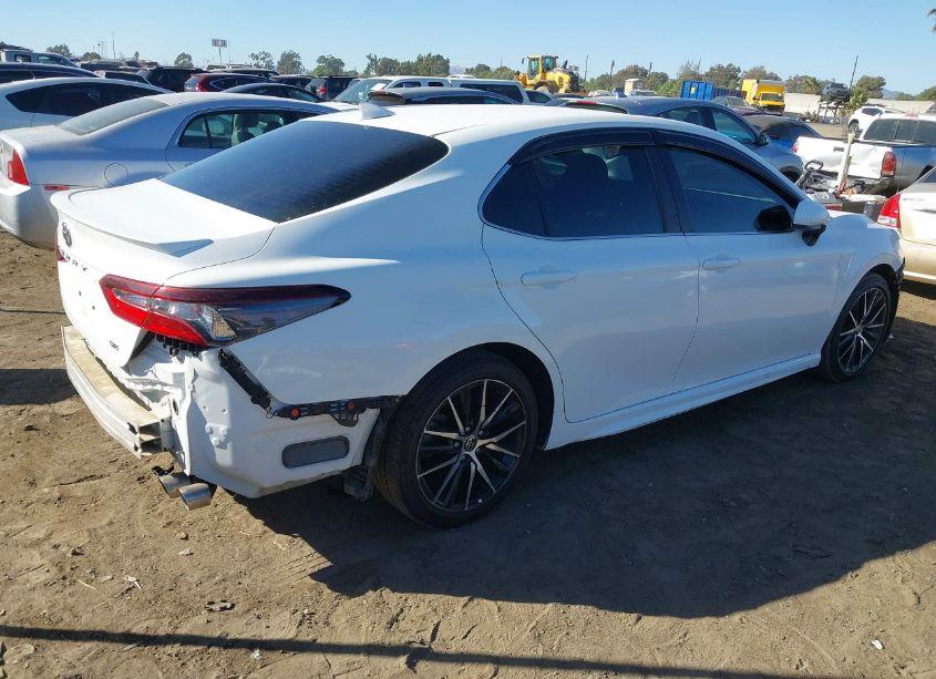 Photo 4 of 2021 Toyota Camry SE (VIN 4T1G11AKXMU605249)