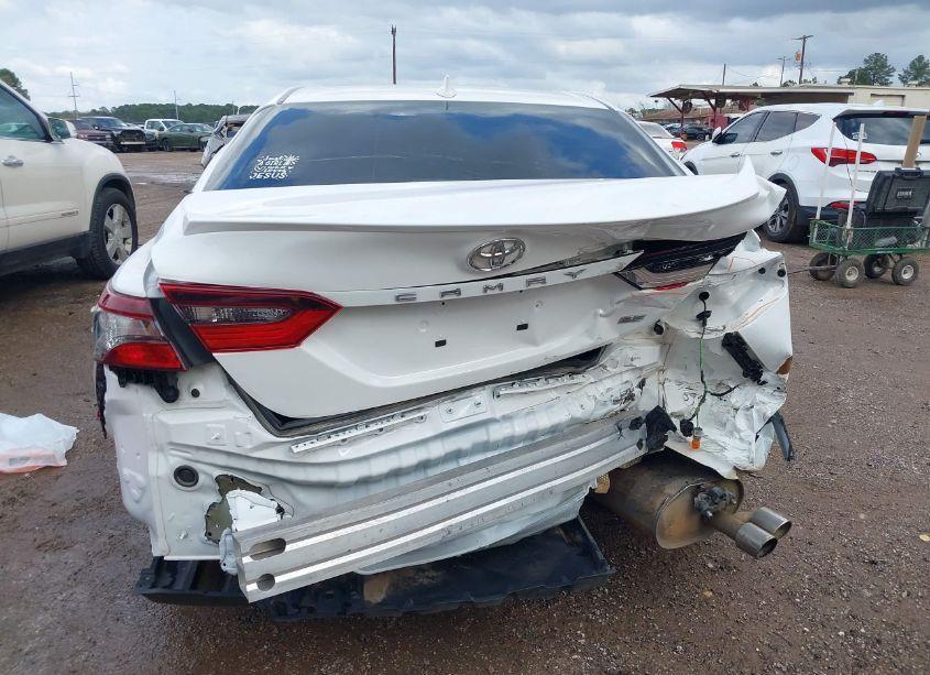 Photo 17 of 2022 Toyota Camry SE (VIN 4T1G11AKXNU619024)