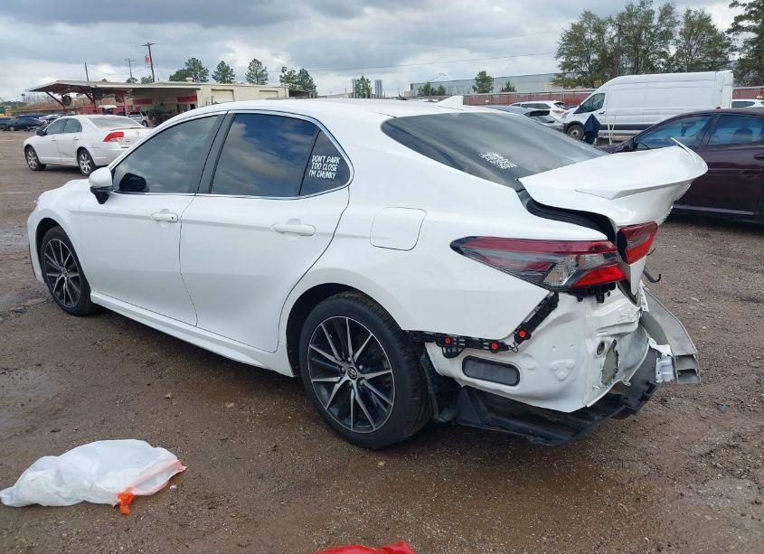 Photo 3 of 2022 Toyota Camry SE (VIN 4T1G11AKXNU619024)